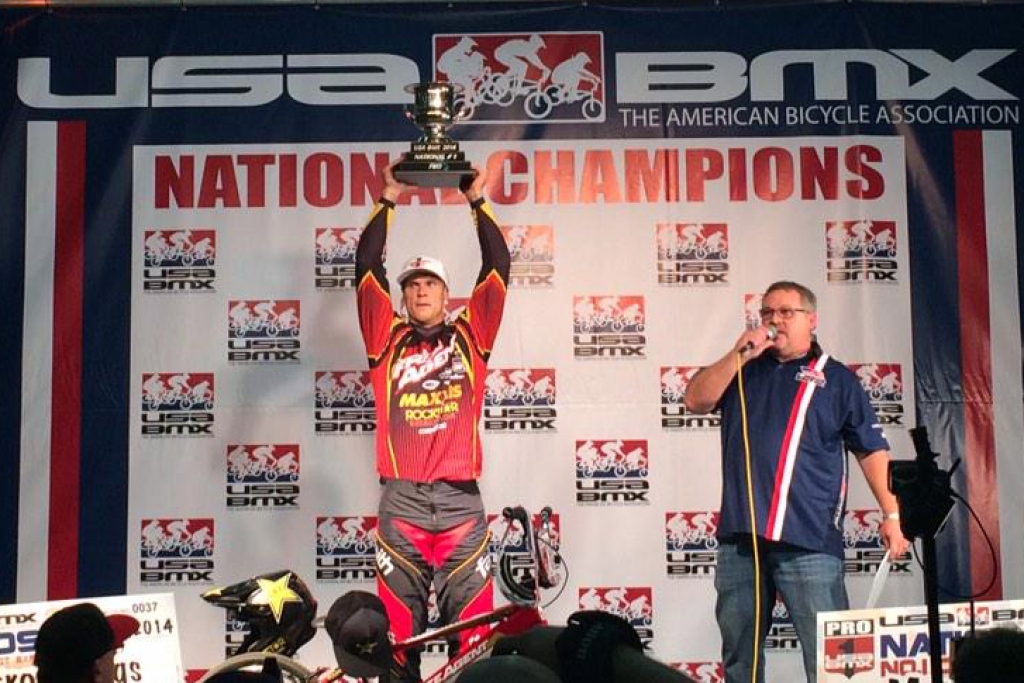 Štrombergs "trofeju plauktu" papildina ar ASV čempiona titulu
