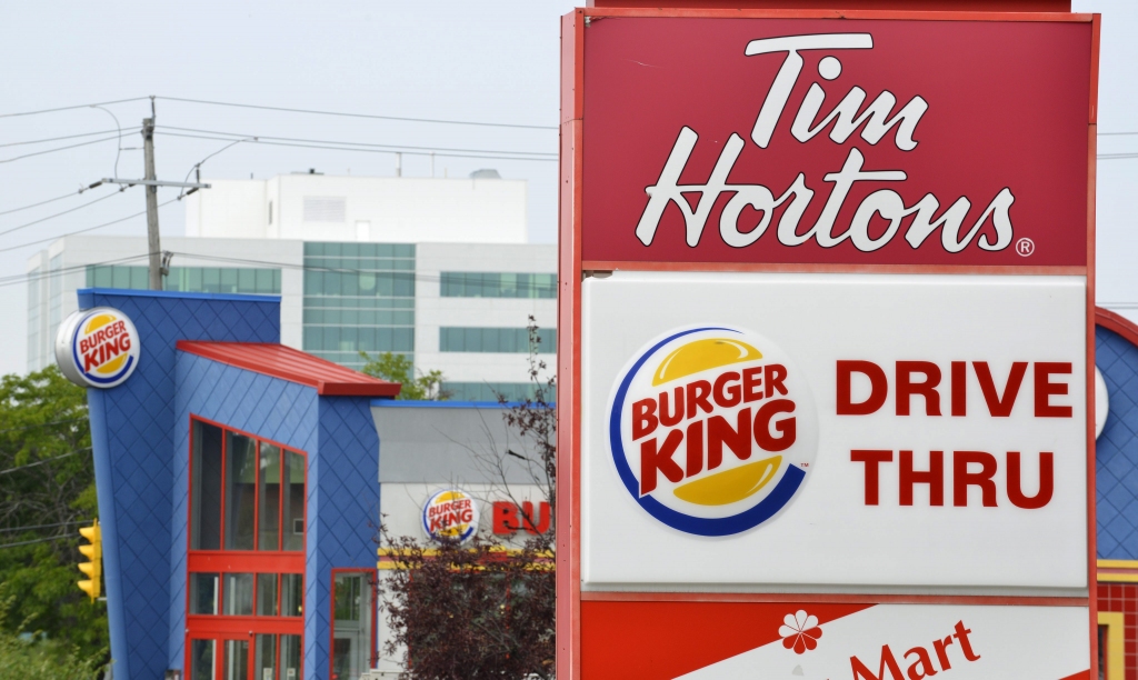 Kanāda atļauj Burger King iegādāties Tim Hortons