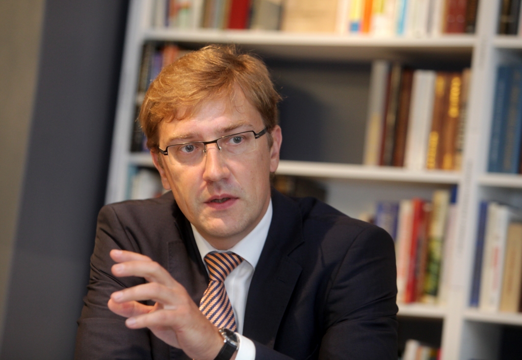 Jaunais lidostas vadītājs gatavojas palielināt tarifus lidsabiedrībām