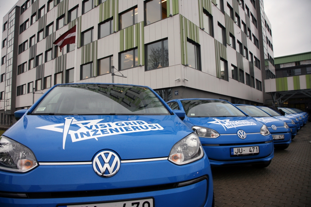 RTU iegādājusies 12 elektroautomobiļus
