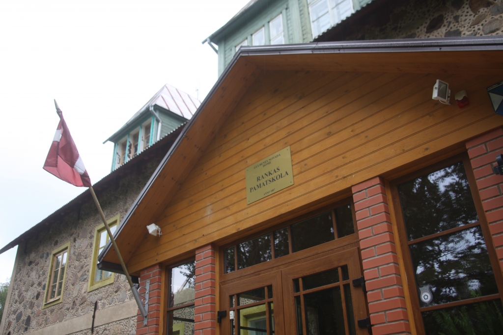 Mācības uzsāks jau četri bērni