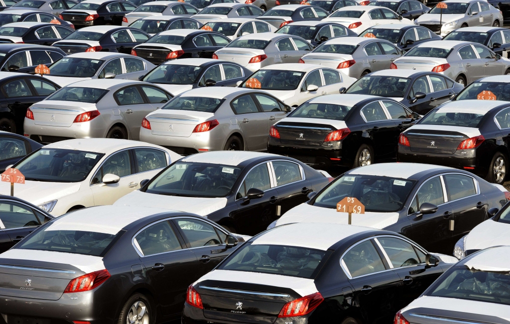 Auto halle vairs netirgos Peugeot; pievērsīsies peļņu nesošākiem zīmoliem