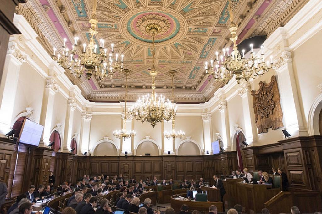 Dienas tēma: Saeimas deputātu sekmes biznesā – svārstīgas