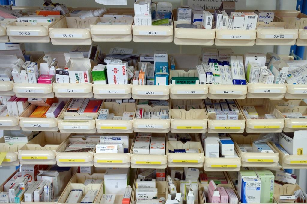 Aptiekās būtiski palielinājies pieprasījums pēc pretsaaukstēšanās līdzekļiem