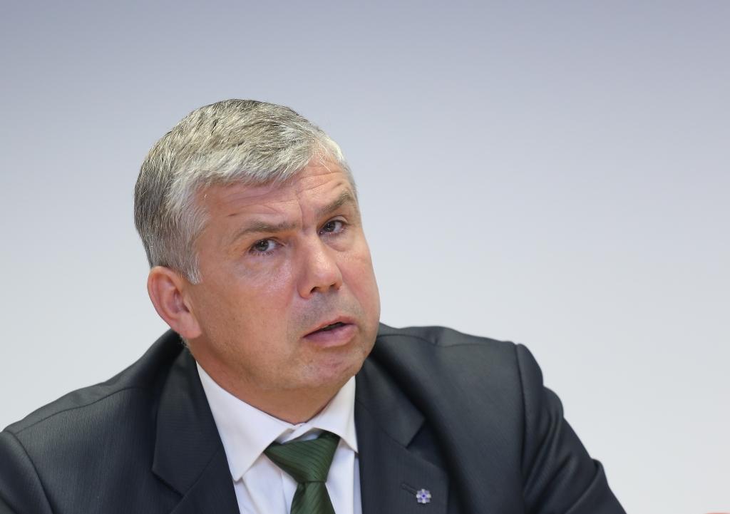 VID: Latvijā legālo cigarešu ražošanas biznesu vada krimināli un administratīvi sodīti cilvēki