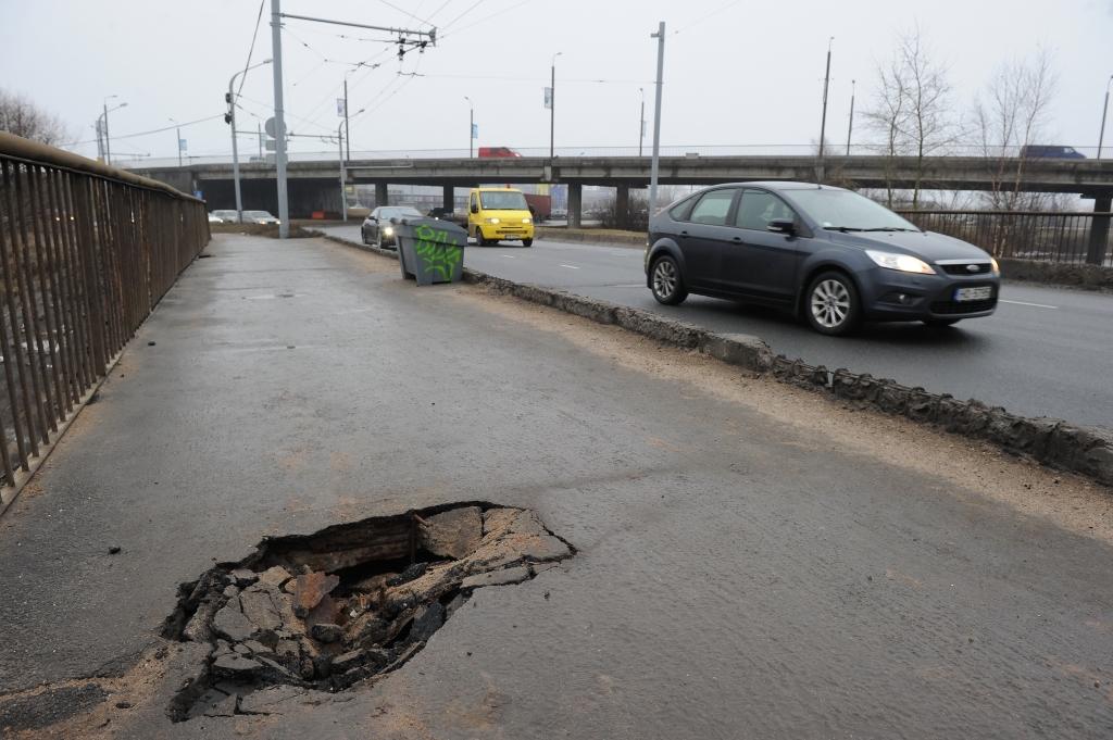 Satiksmes infrastruktūras sakārtošana – pa solim vien