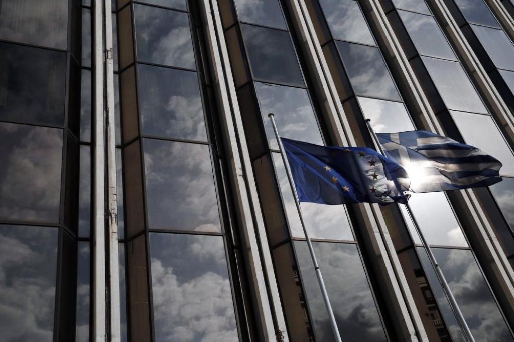 Palielinās risks, ka Grieķija varētu pamest eirozonu