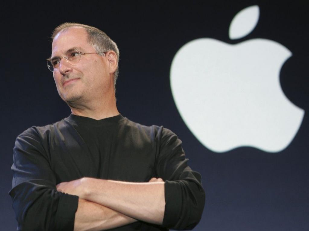 Stīva Džobsa galdam kompānijā Apple neviens nav pieskāries kopš viņa nāves dienas