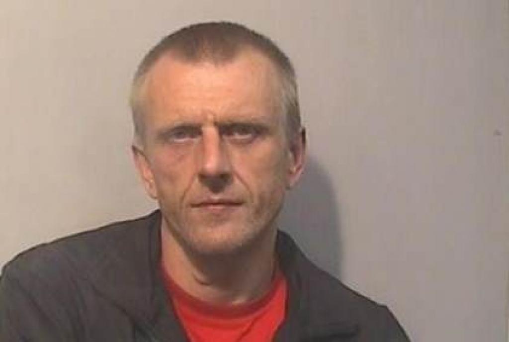 Britu policija tvarsta starptautiskajā meklēšanā izsludinātu vīrieti no Latvijas