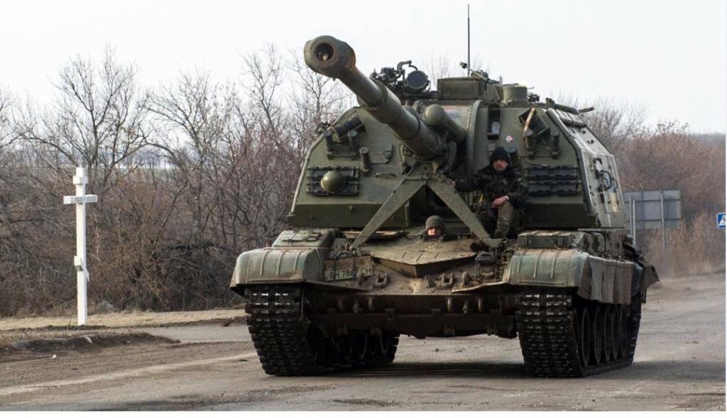Ukraina sākusi no frontes līnijas atvilkt smagos ieročus