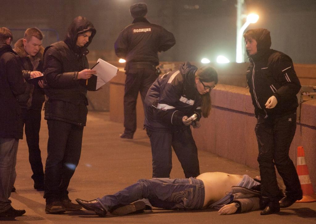 Maskavas centrā nošauts opozīcijas politiķis Boriss Ņemcovs