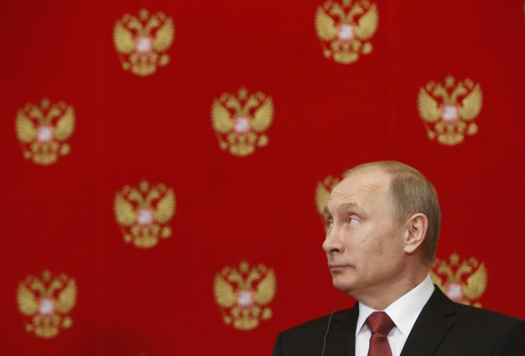 Putins par 10% samazina savu algu