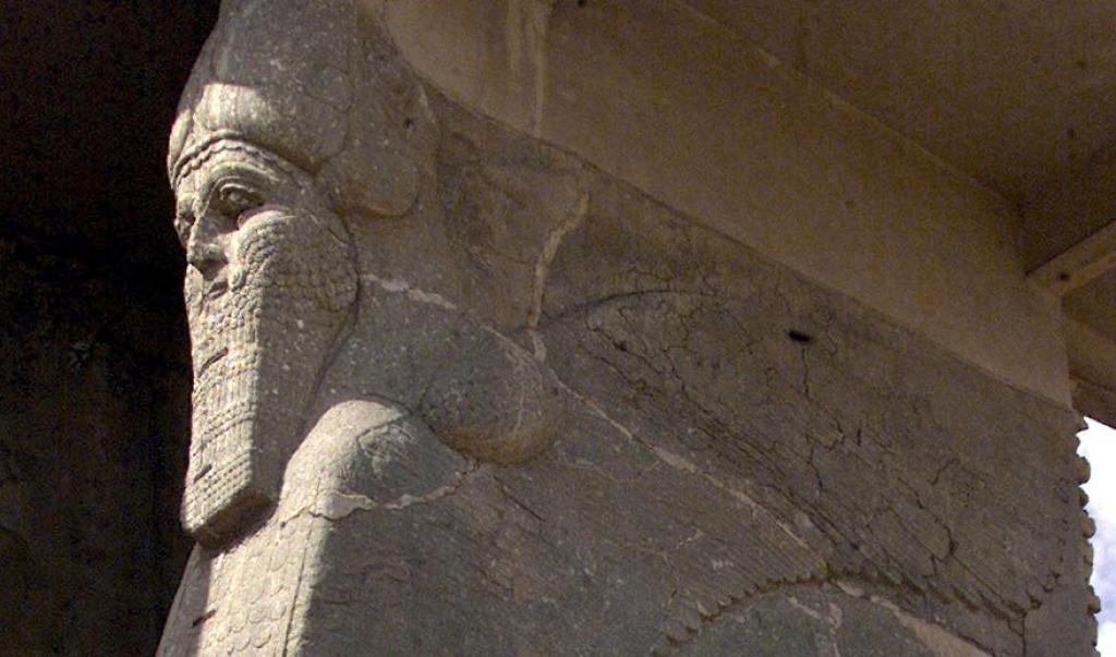 Islāma valsts iznīcina vēl vienu senvēstures pieminekli - Hātras pilsētu