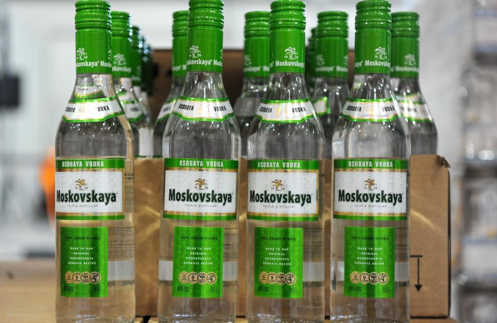 Nīderlandes tiesa: Stolichnaya un Moskovskaya degvīnu zīmoli pieder Krievijai