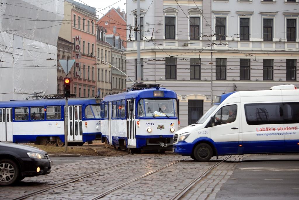 Sabiedriskajā transportā maksās ar bankas karti