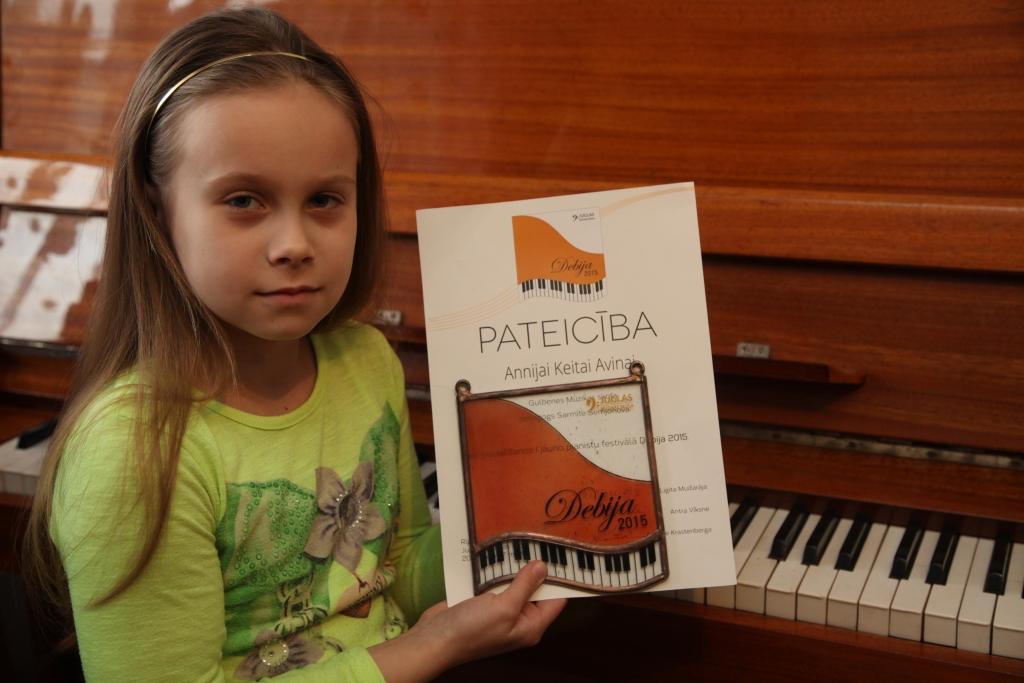 Jaunā pianiste plūc laurus festivālā „Debija 2015”