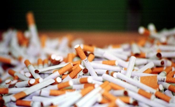 Lizumā aptur automašīnu, kuras bagāžas nodalījumā atrod kontrabandas cigaretes