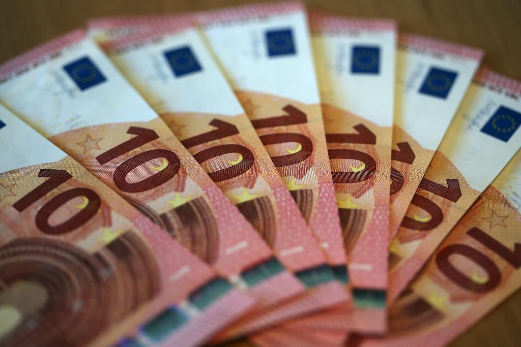 Bankas nopelnījušas 64 miljonus eiro