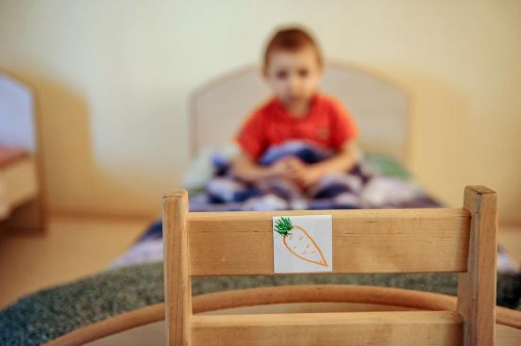 No ģimenes ligzdas izkritušie iestādē izaug par bēguļojošiem patērētājiem