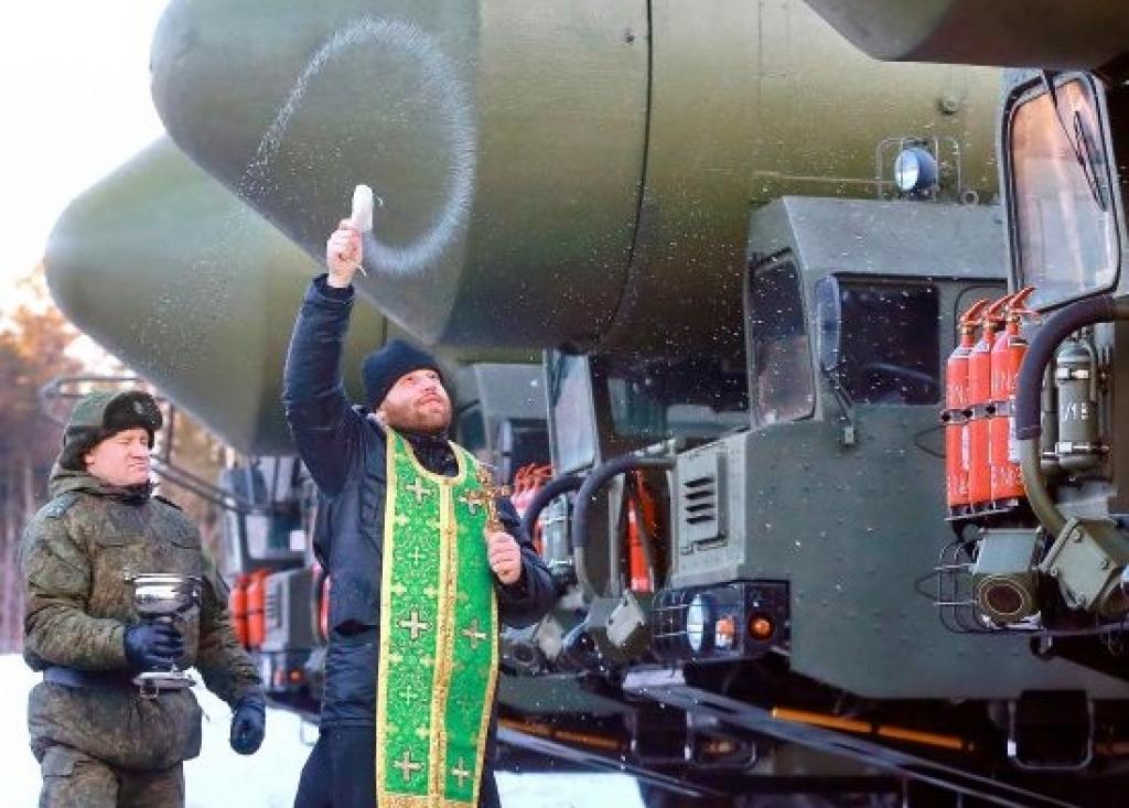 Kremlis gatavo 9. maija triumfa un propagandas stundu