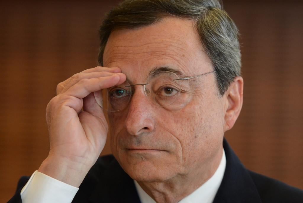 Naudas plūdi no ECB ieilgs
