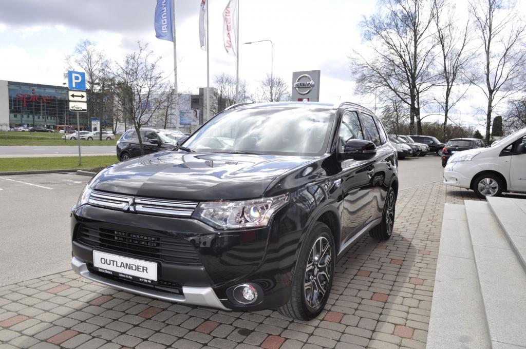 Mitsubishi OUTLANDER PHEV nonācis arī līdz Latvijai