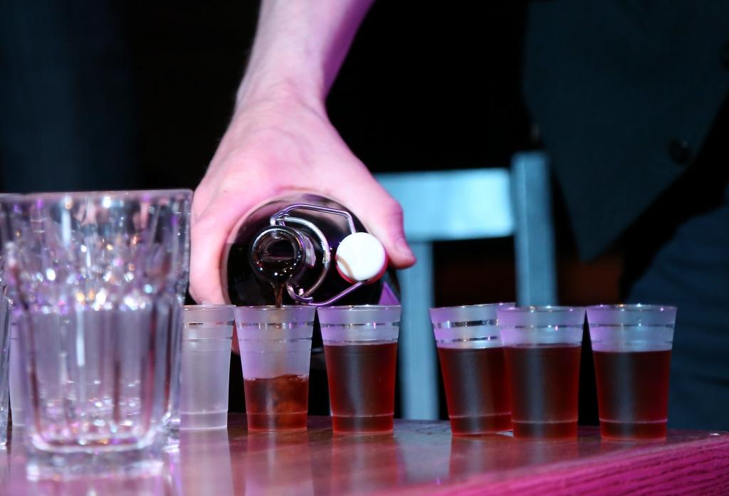 Slimnīcā stiprā alkohola reibumā nogādāts 11 gadus vecs zēns