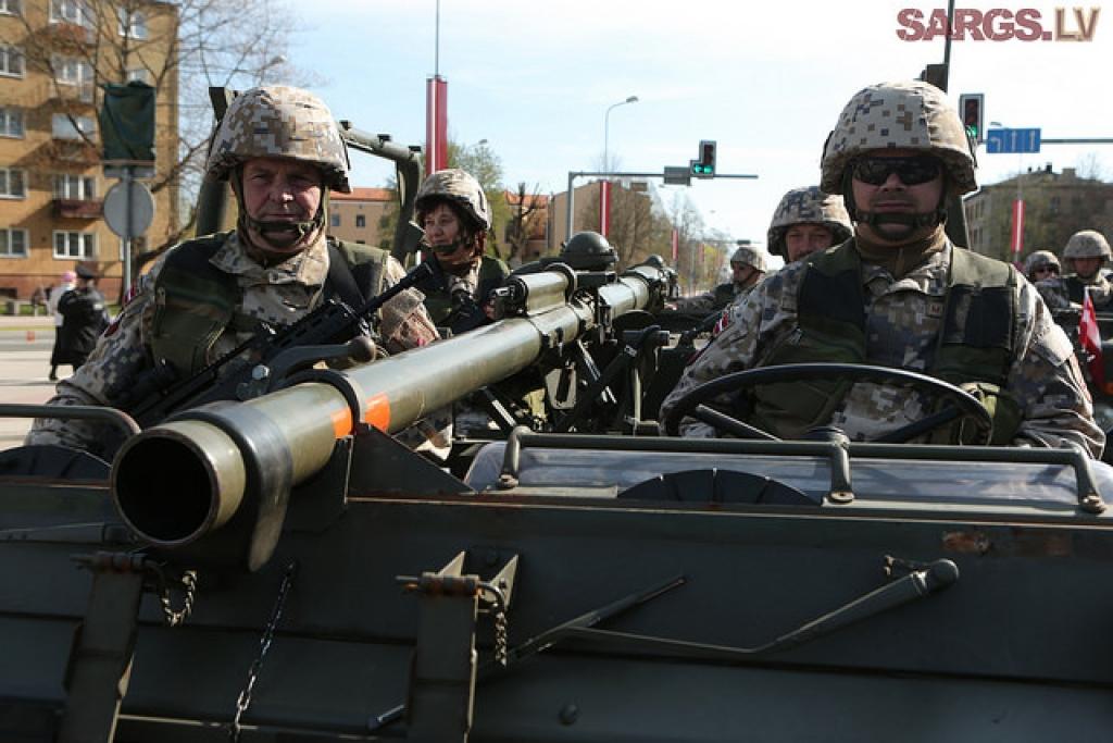 FOTO: Latvijas Neatkarības gadadienas svinīgā parāde Jelgavas ielās