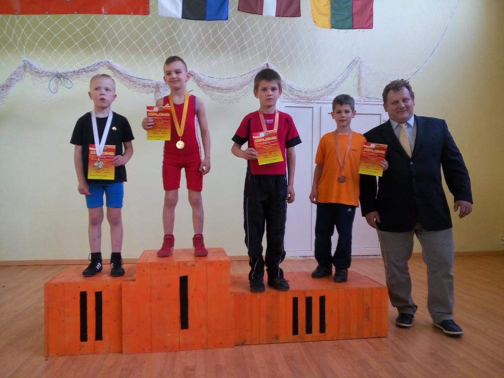 Brīvā cīņa: pārrobežu sadraudzības čempionātu pārstāv seši sportisti