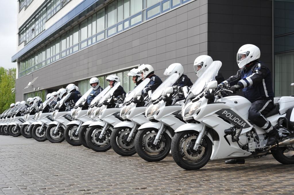 Papildināta - Policisti tiek pie 20 jauniem motocikliem