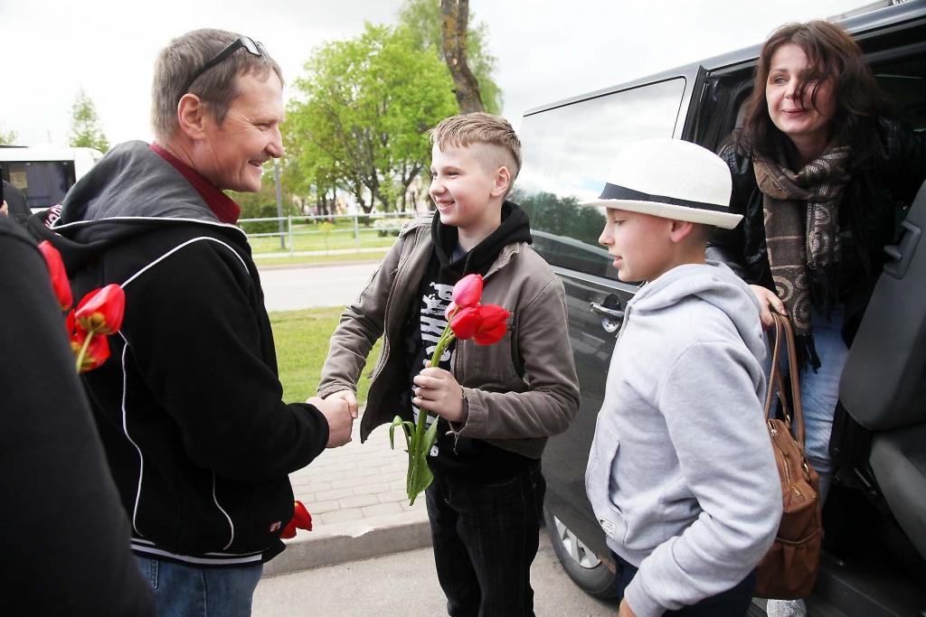 Priecē ar panākumiem