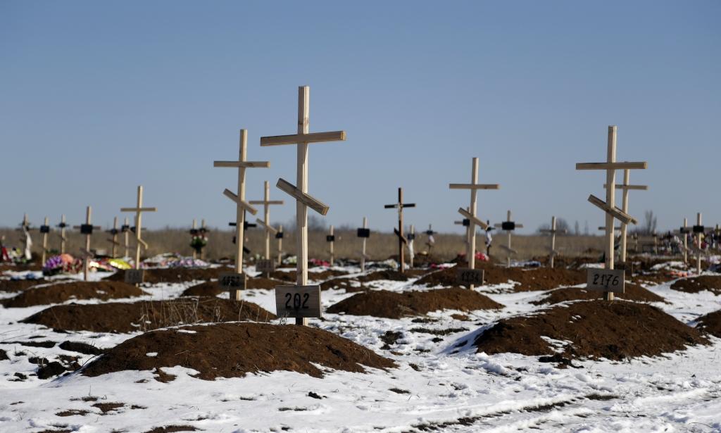 Aktīvisti paziņo, ka Krievijā uzieti vairāki nesen kritušu karavīru kapi