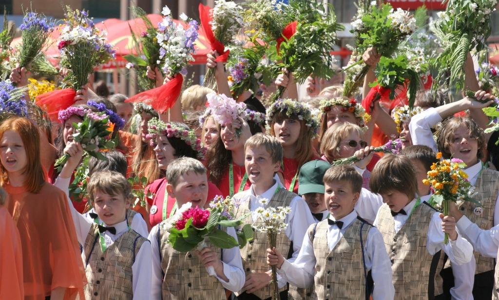 Skolu jaunatnes dziesmu un deju svētkos piedalīsies rekordliels dalībnieku skaits