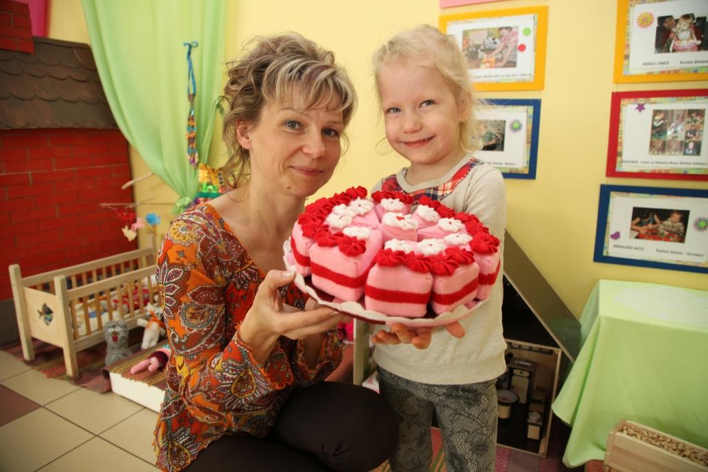 “Uzcep” rozā torti
