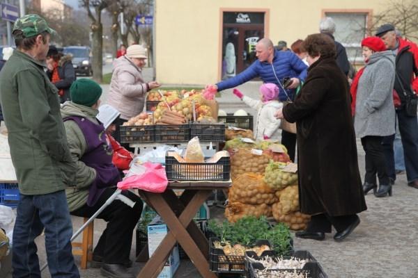 Noapaļo nodevas par tirgošanos