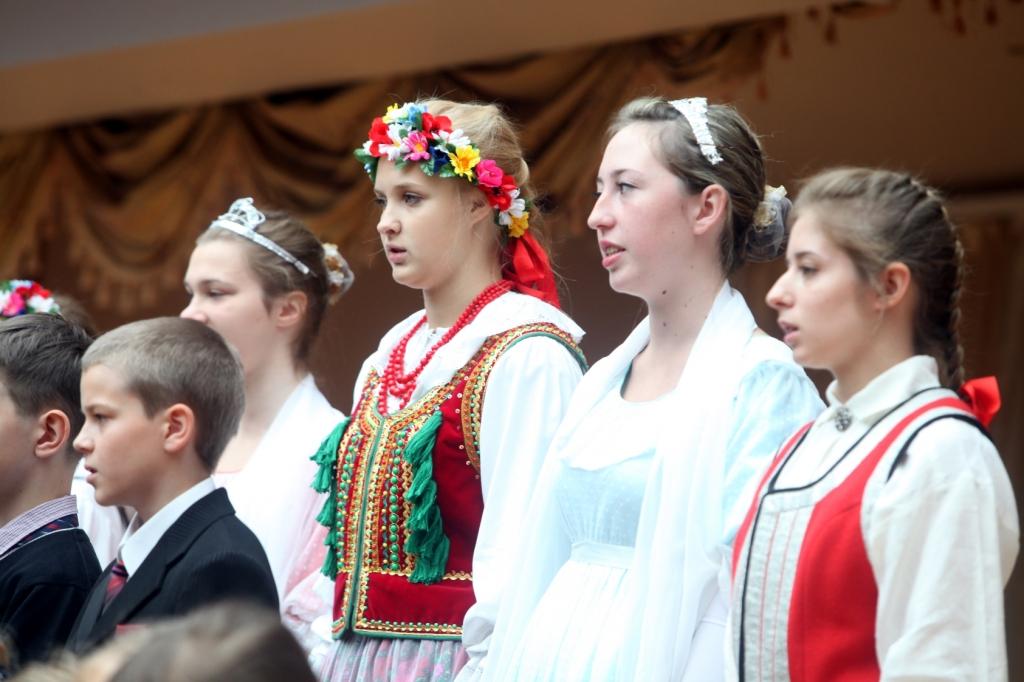 Sarucis visu Latvijas lielāko tautību iedzīvotāju skaits