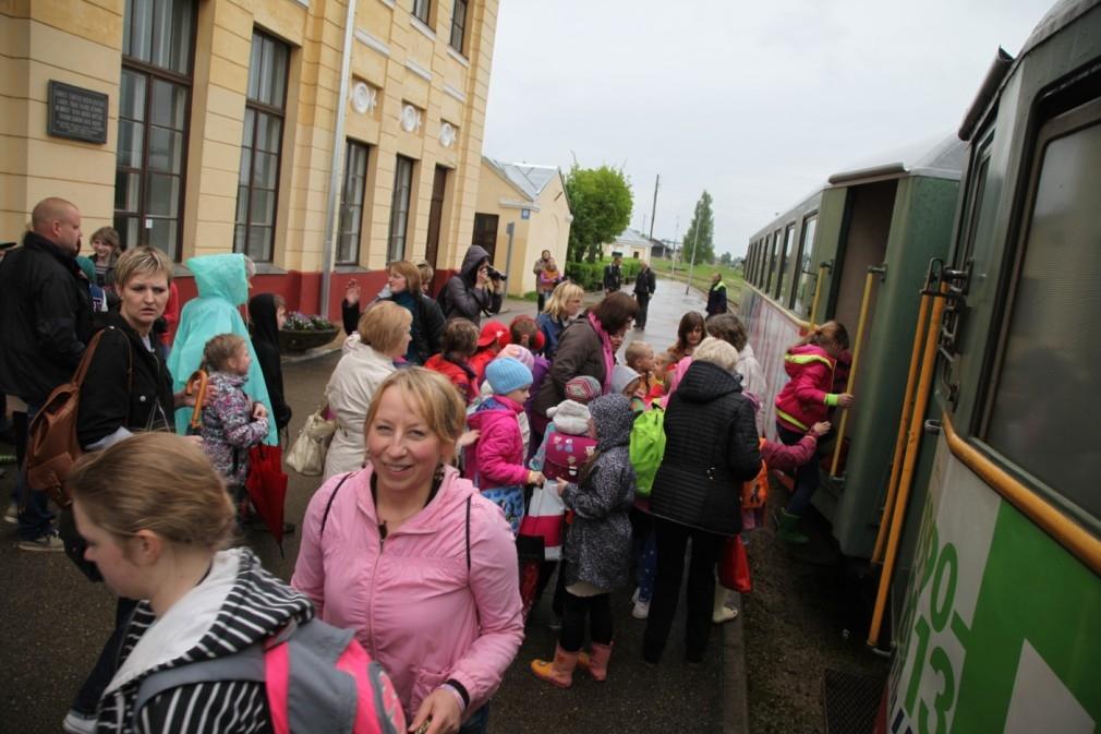 Lasīšanas svētkus svin 400 novada skolēni