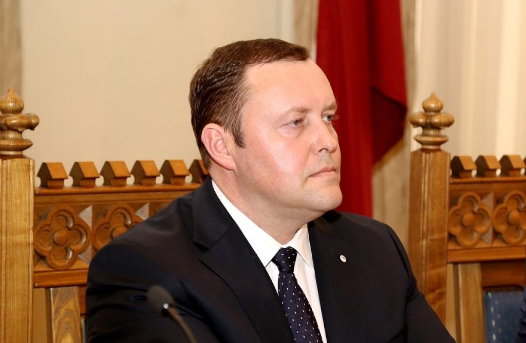 Kozlovskis: Par pielaidēm valsts noslēpumam izlemj vienīgi dienestu vadība