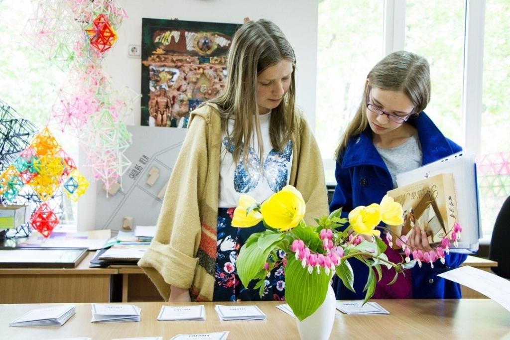 “Man patika šitas!” – mācību gadu vērtē mākslas skolas audzēkņi un skolotāji