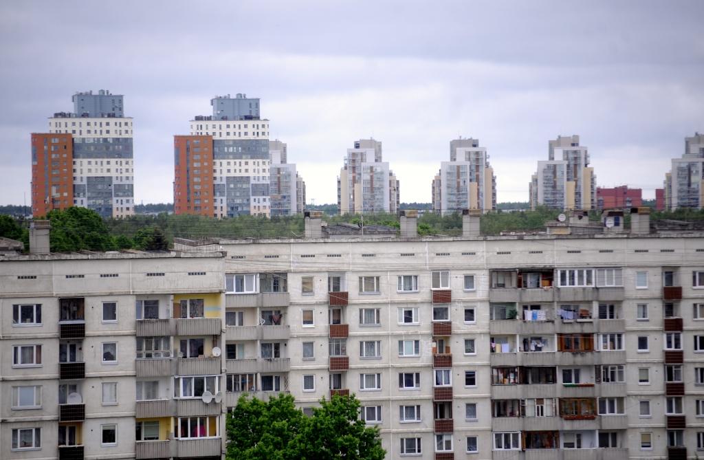 Sērijveida dzīvokļu cenas pieaug; aprīlī visdārgākie dzīvokļi 119. un 104.sērijas ēkās