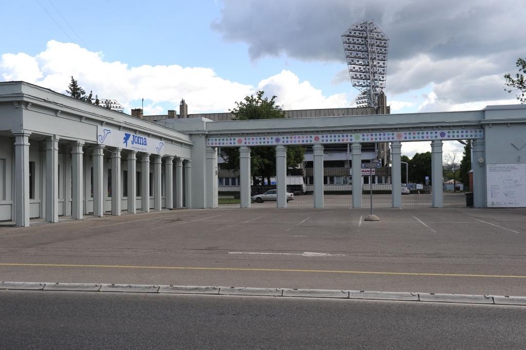 Pielabošanas darbi Daugavas stadionā - fotogrāfijās