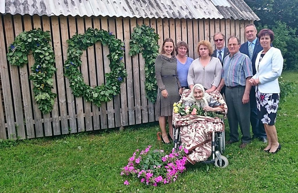 Saņem apsveikumus 101. jubilejā