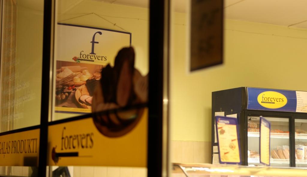 Forevers nodarbinās gaļas ekspertu komandu