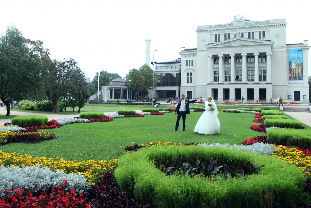 Kāzu rīkošanai pāri visbiežāk tērē 10 000 līdz 40 000 eiro