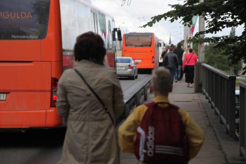 Deju lielkoncerts " Līdz varavīksnei tikt"