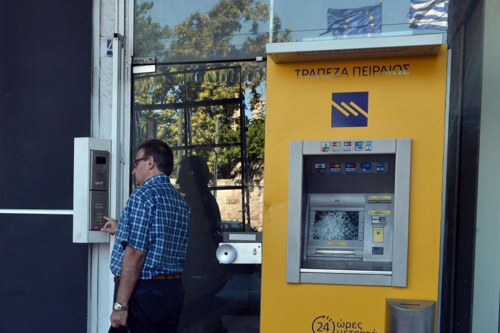 Grieķijas bankas darbu atsāks pirmdien