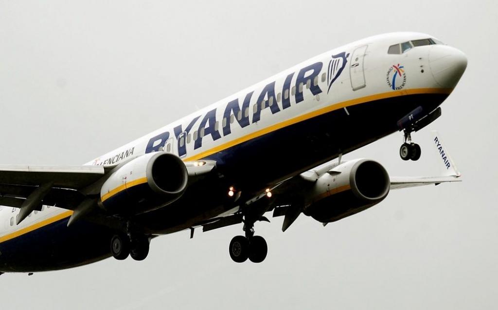 Ryanair apsver iespēju mainīt darbības stratēģiju