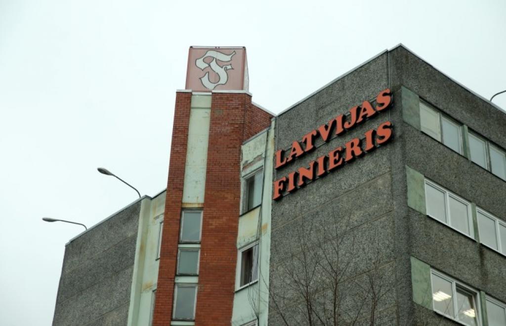Liks pamatakmeni Latvijas Finiera rūpnīcas otrajai kārtai Igaunijā