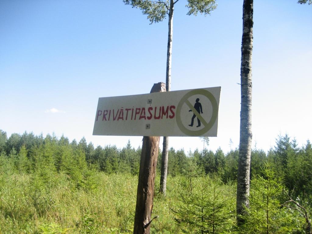 Brīdinājuma zīmes bez sētas nav efektīvas