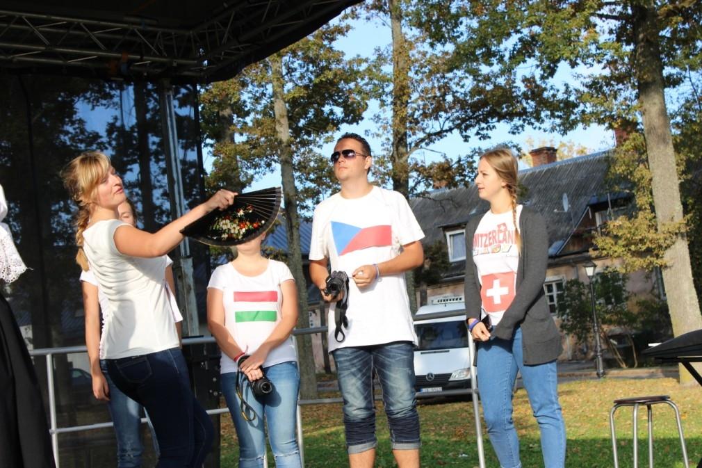 "Euroweek 2015": jauniešu koncerts Vecgulbenes muižas parkā